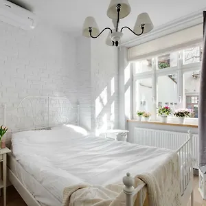 Too-good **** Cracovia